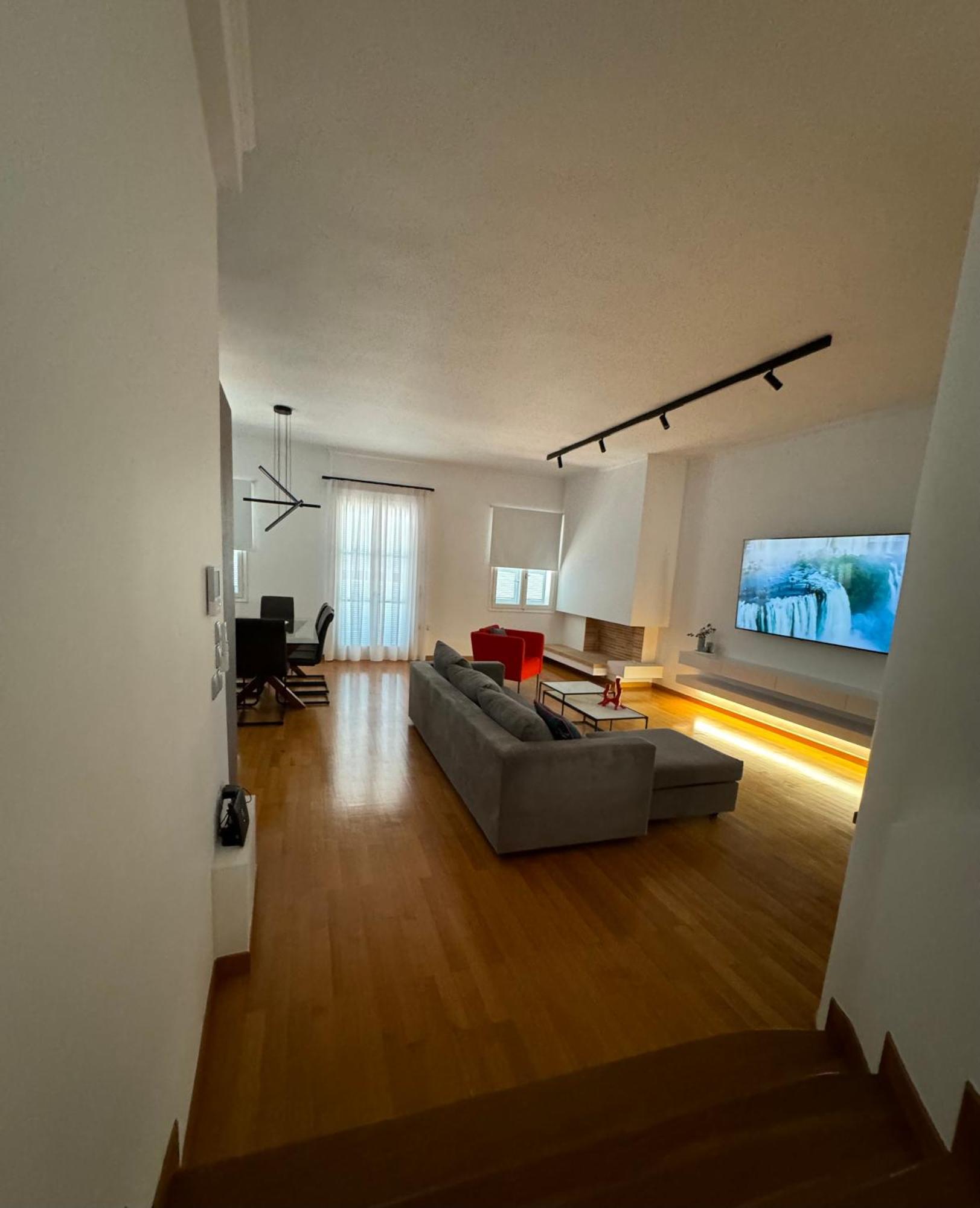 S&F Luxury Apartment นาฟปลิโอ ภายนอก รูปภาพ