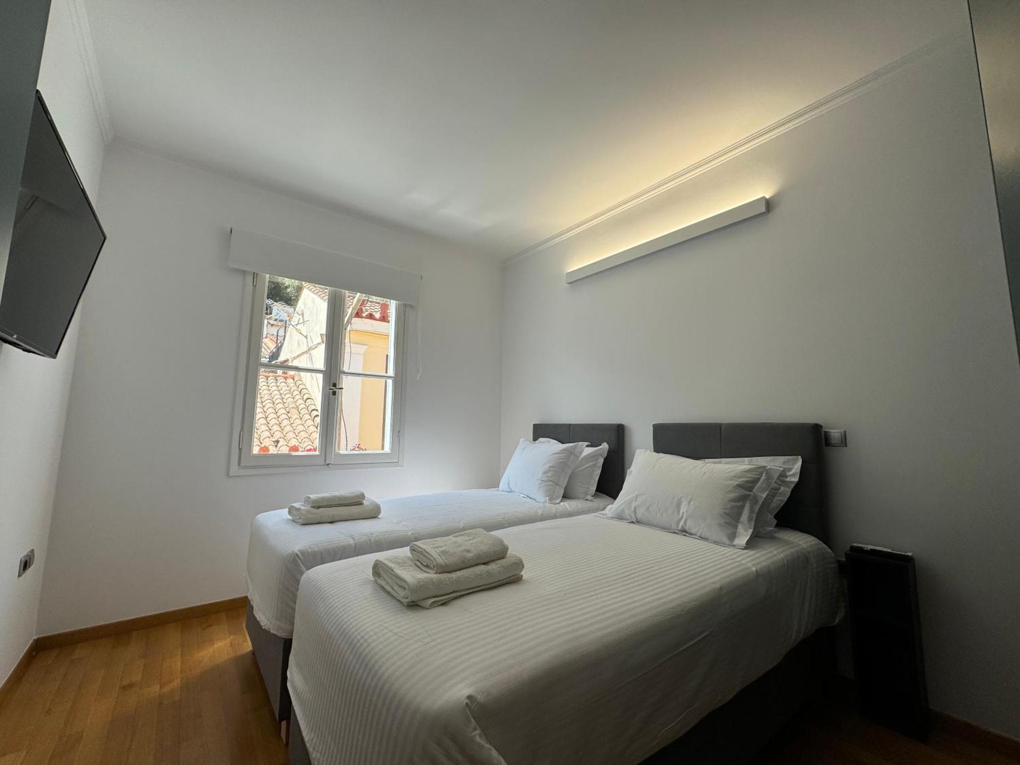 S&F Luxury Apartment นาฟปลิโอ ภายนอก รูปภาพ