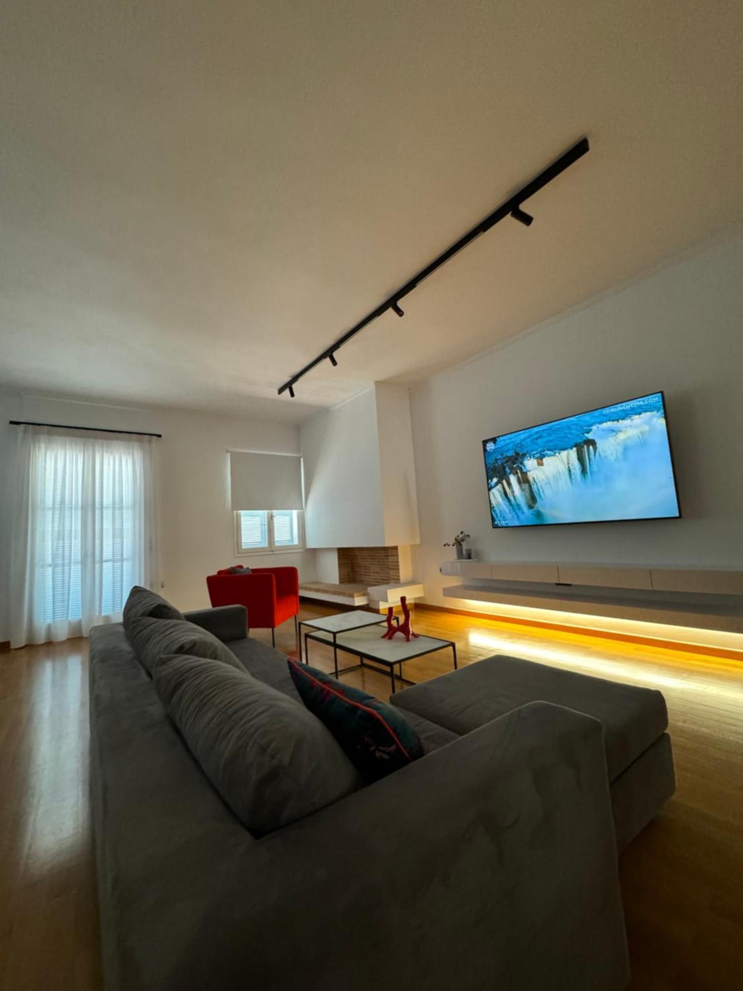 S&F Luxury Apartment นาฟปลิโอ ภายนอก รูปภาพ
